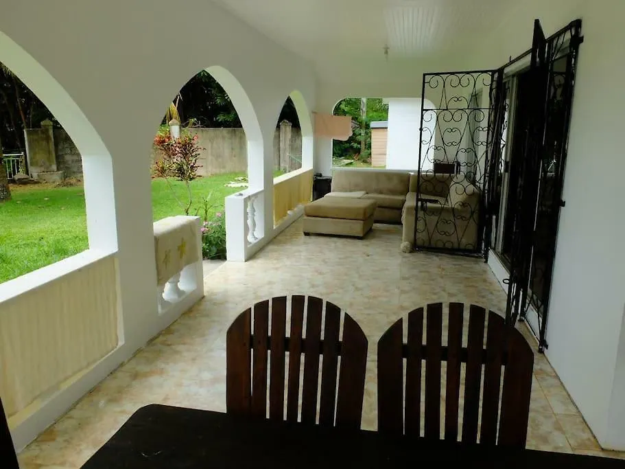 Anum Cara Guest House Mahe Island
